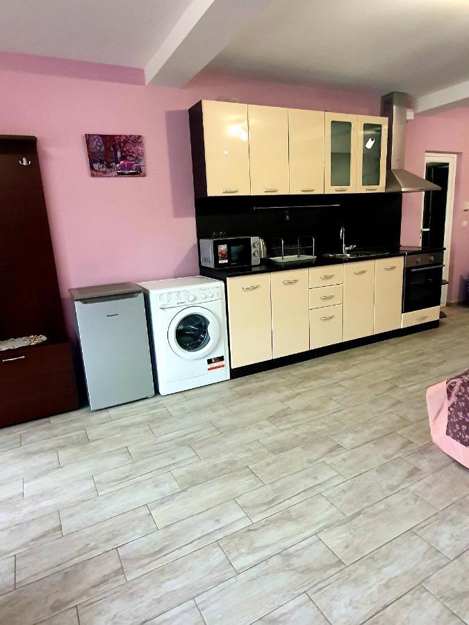 Апартамент България Със Свободна Зона За Паркиране Veliko Tarnovo Ngoại thất bức ảnh