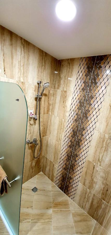 Апартамент България Със Свободна Зона За Паркиране Veliko Tarnovo Ngoại thất bức ảnh